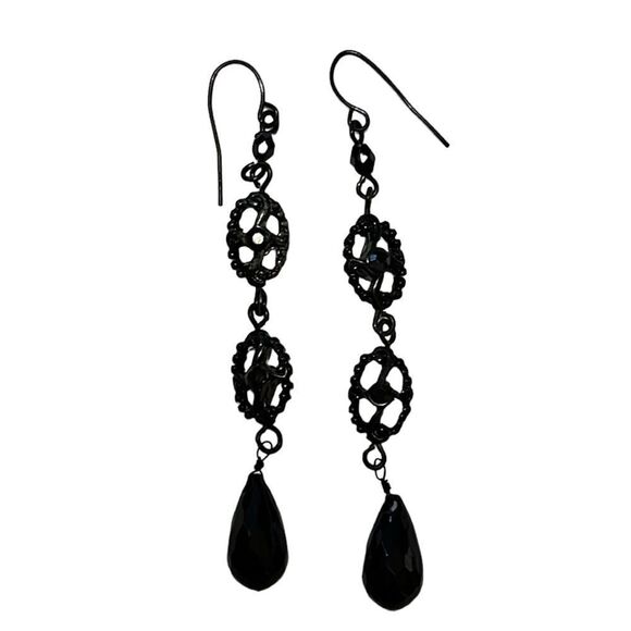 Black stones with tear drop style earrings holiday gifts for her - Picture 1 of 4